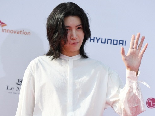 綾瀬はるかとの熱愛説で話題になった韓国俳優、日本の会社と手を組んで衣類ブランドをローンチ
