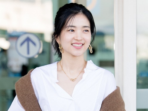 『スペース・スウィーパーズ』女優キム・テリ、春を感じさせる“愛らしさ”で話題【PHOTO】