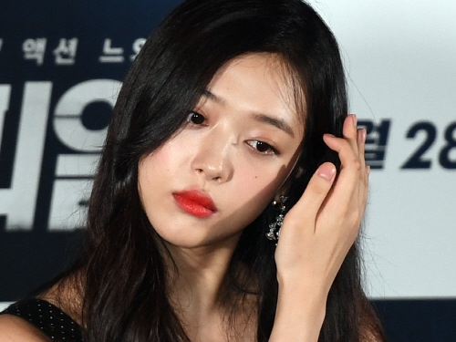 韓国芸能マネージメント協会、故ソルリの訃報を受け誹謗中傷の「超強硬対応」表明