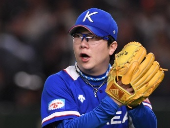 プレミア12で浮上した課題…韓国野球はいつまで31歳の“左腕エース”2人に頼るのか