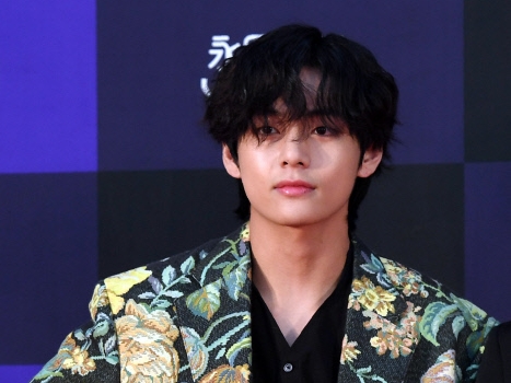 BTSのV、パク・ソジュン主演『梨泰院クラス』挿入歌の可能性。自ら「歌いたい」発言も