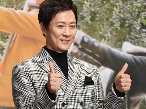 『大祚榮』『大王の夢』などを主演した韓国時代劇の“大御所”、右腕を骨折して手術…なぜ？