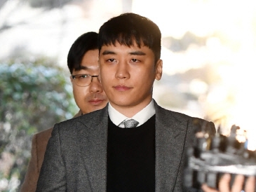 元BIGBANGのV.Iが本日（2月19日）軍事裁判で証人尋問、売春あっ旋など計9つの容疑