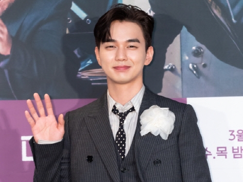 俳優ユ・スンホ、“小太り疑惑”についてコメント「僕も分かってます…」