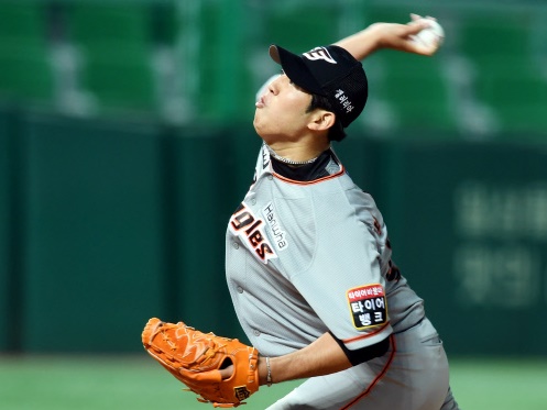 無観客だから尚更…韓国プロ野球投手の発声が「まるでヘラジカ」と話題