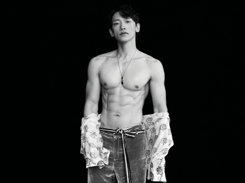 RAIN（ピ）、10kg減の筋肉質で圧倒「身体も音楽もリセット中」【PHOTO】