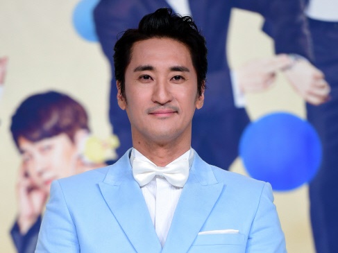 『天国の階段』出演俳優のシン・ヒョンジュン、パワハラ疑惑に反論「不当な扱いをしたのは…」