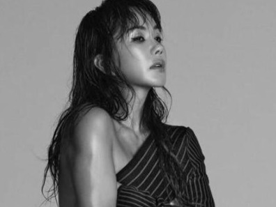 ガンも克服した「奇跡の美人女優」オム・ジョンファの美ボディが話題