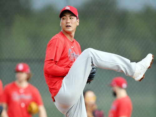 “MLBルーキー”のキム・グァンヒョンに漂うベテランの風格「投手が野手を助けるには…」
