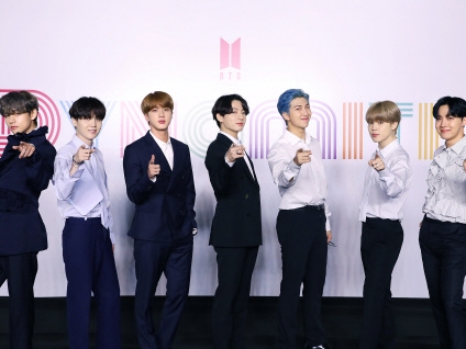 BTS、世界37万人が選んだ今年最も愛されたK-POPアーティストに…『Dynamite』も1位