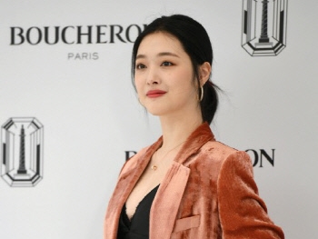 故ソルリさん、本日（10月14日）1周忌。忘れてはいけない彼女の死