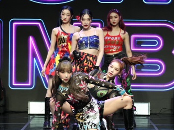 日本人メンバーもいる新人K-POPグループSECRET NUMBER、異例の快進撃は続くか