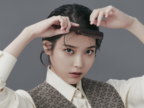 Iu ファッション誌でマニッシュな着こなしを披露し Gucciアンバサダーの風格を見せつける Photo スポーツソウル日本版