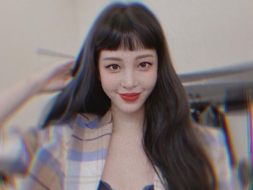 美人女優ハン・イェスルが前髪バッサリ！大胆イメチェンSHOTが話題に【PHOTO】