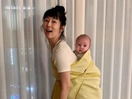 正しい家族観に悪影響？“未婚の母”である藤田小百合の育児バラエティ出演に韓国で賛否両論
