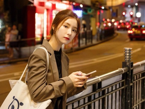 「ビジュアル天才すぎ」女優シン・セギョン、香港で撮られた夜のポートレートが話題【PHOTO】