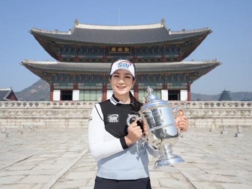 キム・アリムの「全米女子オープン」優勝トロフィーが韓国上陸！ソウル各地の名所を訪問