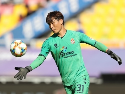 相手の顔面をスパイクの裏で…韓国Kリーグ2部のGK、試合中の危険行為で2試合出場停止処分