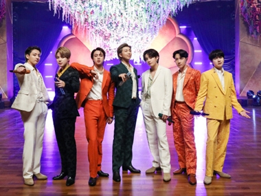 グラミー公演終えたBTSがファンに伝えた“感謝”「次の目標に向かって…」