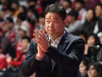 「将棋盤で頭を殴った」元バスケ選手の韓国タレント、“暴君レベルの悪行”は本当なのか嘘なのか