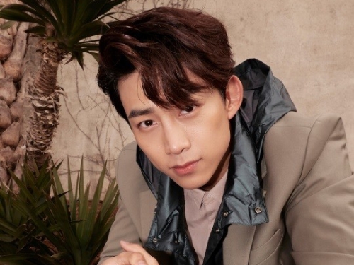 ネトフリドラマ『ヴィンチェンツォ』“名悪役”2PMテギョン、ワイルドな眼差しで魅せる男の色気【PHOTO】