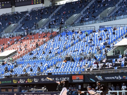 韓国プロ野球で観戦ルールが一部緩和！屋外球場で最大4人までの連席が可能に