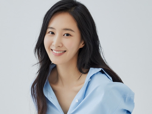 INVINCIBLE YOUTH　青春不敗　本　KARAハラ　少女時代ユリ INVINCIBLE YOUTH 青春不敗 本 KARAハラ 少女時代ユリ