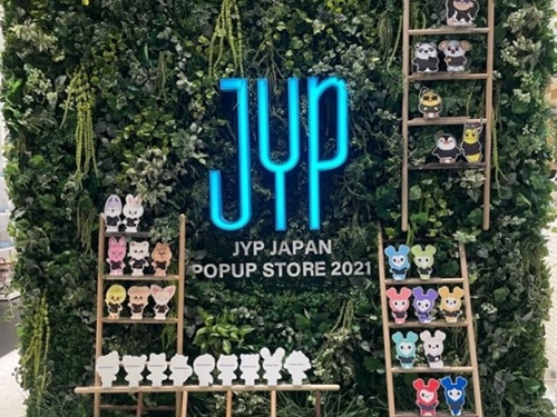 TWICEにNiziUも！JYPが銀座でポップアップストアを開催！2PM日本10周年展示も同時開催