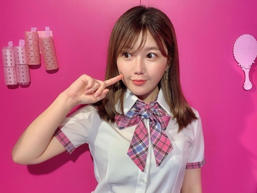 「年甲斐もなくすみません」AKBメンバーのインスタ投稿に韓国ネット民も反応【PHOTO】