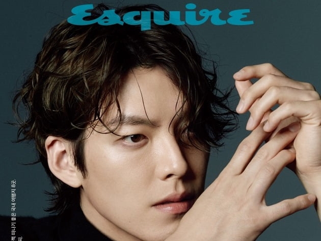俳優キム・ウビン、ファン待望のファッション誌に登場「撮影現場に行くのが楽しい」【PHOTO】