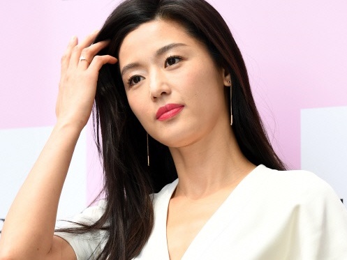 離婚NO！女優チョン・ジヒョンの夫が『スラムダンク』の名場面をもじって「夫がしたいです」