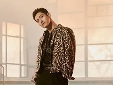 東方神起チャンミン、ワイルドなコンセプト写真に反響！ 「ヒョウ柄に負けない美形ぶり」【PHOTO】