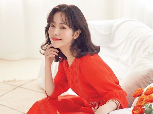 『イ・サン』女優ハン・ジミン、春をまとったような撮影カット「いいね押すしかない」【PHOTO】