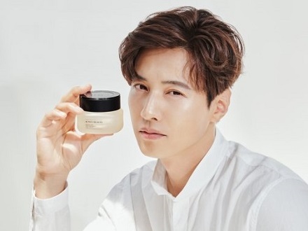 元祖“韓流四天王”ウォンビン、格が違うイケメンぶりで再び広告モデルに「高級感がマッチした」