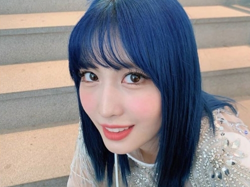 TWICEモモのイメチェンに称賛続々「真似したくてもできない」「なんでも似合う」【PHOTO】