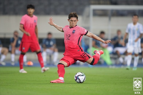 東京五輪での 握手拒否 から日本代表df板倉滉のチームメイトに イ ドンギョン移籍の背景 スポーツソウル日本版